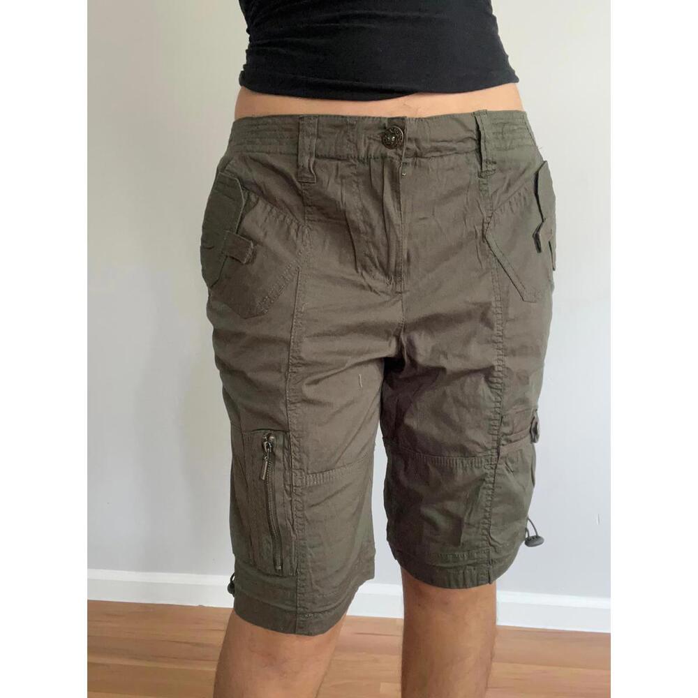 Women’s green cargo shorts